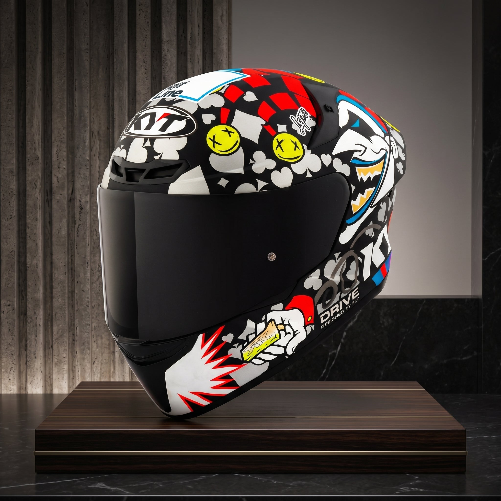 Capacete KYT TT-Course Ricardo Rossi - exposição premium showcase